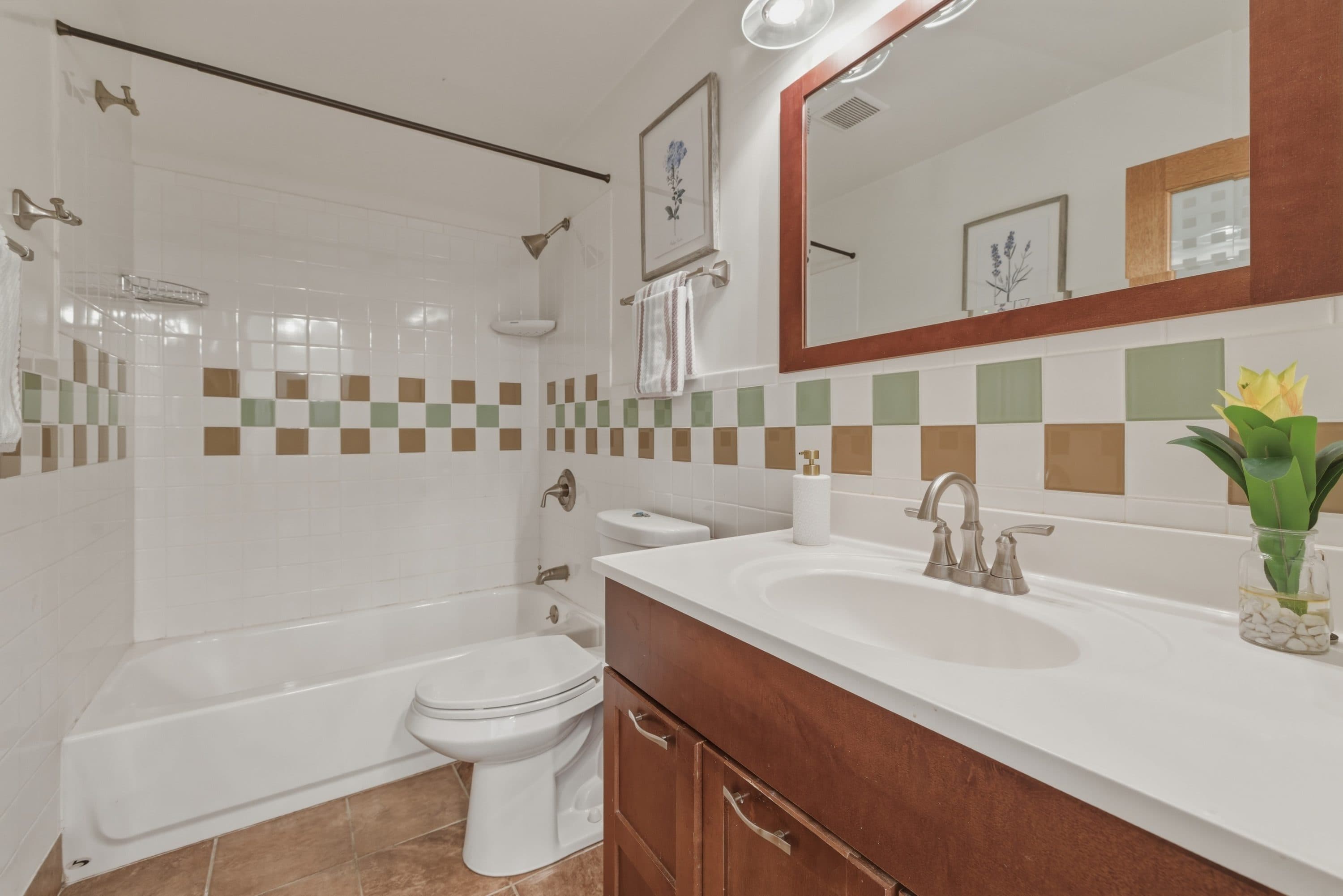 5 Embarcadero West #126, Oakland, CA 94607